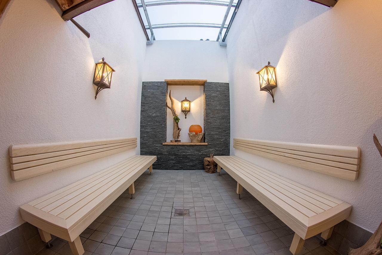 Wohlfühlhotel Schiestl Fügen Exterior foto